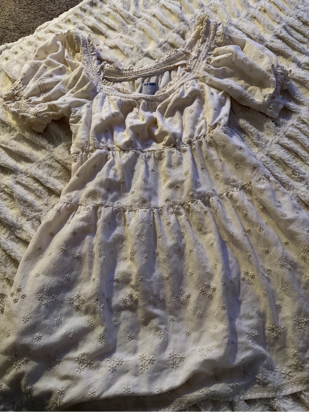 Old Navy Cream Eyelet Puff-Sleeve Babydoll dress
